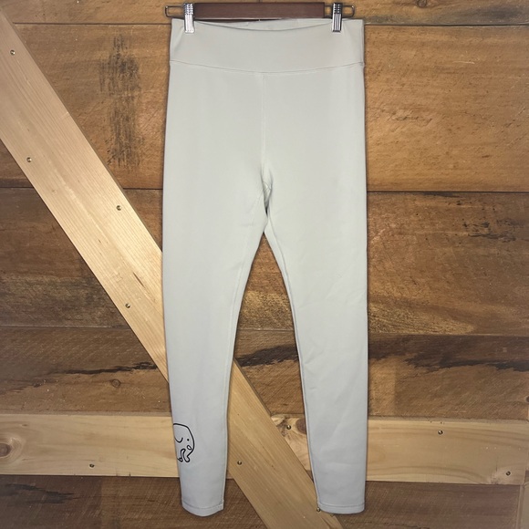 Ivory Ella Athletic Leggings Pants Elephant Black print Women’s Large - Picture 4 of 10